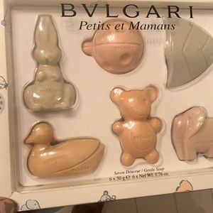 HAPPY BABY!! NEIMAN MARCUS ~ BULGARI (BVLGARI) PETITS et Mamans.  Carved soaps